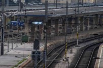 Avusturya'da Demiryolu Isçileri Greve Gitti