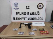 Balikesir'de Polisten Uyusturucu Ve Kaçak Tütün Operasyonu