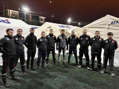 Çadir Kurarak Destek Oldular