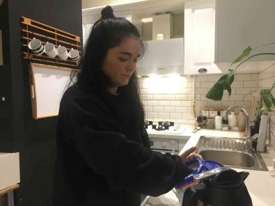 Güngören'de Bir Kadinin Pismesi Için Ocaga Koydugu Süt Bomba Gibi Patladi