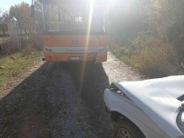 Otobüs Ile Otomobil Çarpisti Açiklamasi 2 Yarali