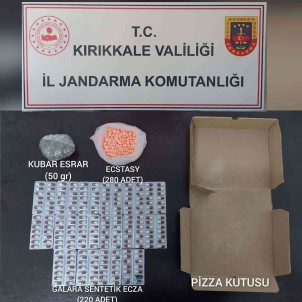 Pizza Kutusunda Uyusturucu Sevkiyati Açiklamasi Esrar Ve Yüzlerce Hap Ele Geçirildi