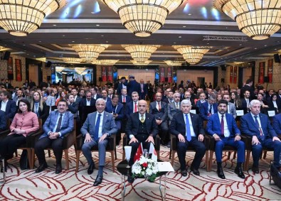 ADÜ Rektörü Aldemir, Türk Veteriner Hekimleri 50. Büyük Kongresi'ne Katildi