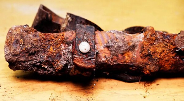 Toprağın altından çıkardı: Milyonlarca kişi bu anı izledi değerine paha biçilemiyor