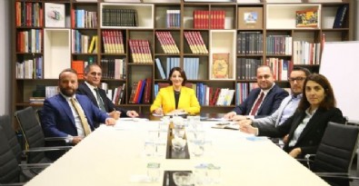 AK Parti İstanbul sandıklarda 100 bin kişi görevlendirecek