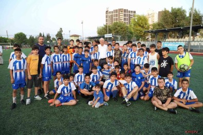 Akdeniz Belediyesi Kis Spor Okulu Çocuklari Bekliyor