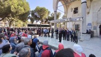 Aydinli Umreciler Dualarla Kutsal Topraklara Ugurlandi