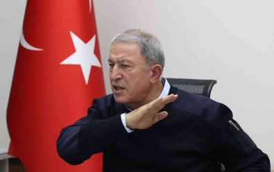 Bakan Akar, Pençe-Kilit Operasyonu'na Katilan Birliklerin Komutanlariyla Toplanti Yapti