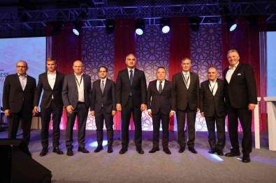 Bakan Ersoy, Türkiye'ye En Çok Ziyaretçi Gönderen Ülkeyi Açikladi