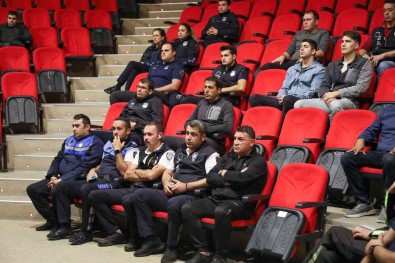 Bodrum'da Zabita Ekiplerine Güvenli Sürüs Egitimi