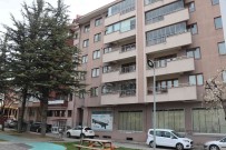 Esini 25 Biçak Darbesiyle Öldüren Saniga Agirlastirilmis Müebbet