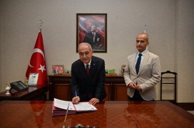 Kara Açiklamasi 'Osmaniye Hizmet Standartlarini En Üst Seviyeye Tasiyacak'