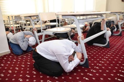 Karabük Il Müftülügü'nde Deprem Tatbikati