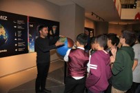 Karaköprü'de Çocuklar Uzay Ve Bilimle Tanisiyor