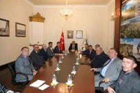 Kars Valisi Muhtarlarin Sorunlarini Dinliyor