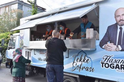 Tekkeköy'de Pazar Esnafi Güne Sicak Çorbayla Basliyor