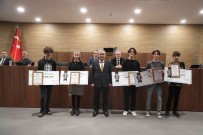 Yarismada Derece Elde Eden Ögrencilerin Ödüllerini Baskan Isik Verdi