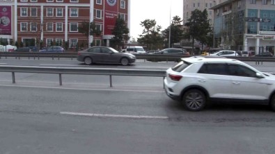 Büyükçekmece Belediye Baskani Hasan Akgün, Yiktirilan Üst Geçit Ile Ilgili Açiklama Yapti