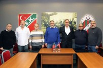 Karsiyaka, Selahaddin Dinçel'i Duyurdu