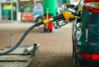 Kasımın son indirimi pompaya yansıdı: Motorin 4 lira düştü