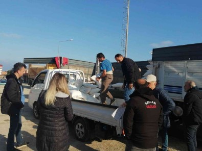 Türkelili Aricilara 20 Ton Toz Seker Dagitildi