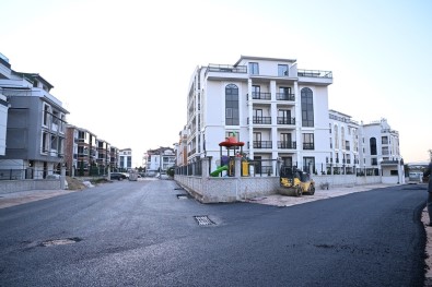 450 Ton Asfalt Kullanildi, Iki Sokagin Çehresi Degisti