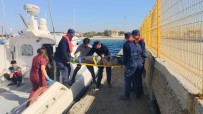 Bozcaada'da Balikçi Teknesinde Yaralanan 2 Vatandas Tahliye Edildi