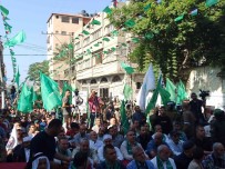 Filistinliler, Gazze'de Israil Saldirilarini Protesto Etti