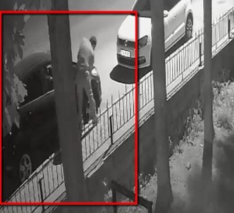 Kesici Aletle 15 Aracin Lastigine Zarar Veren Sahis Yakalandi