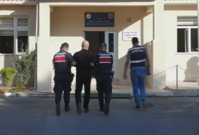 Mersinde 'Balina Kusmugu' Ile Tarihi Eserler Ele Geçirildi