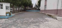 Okulun Toprak Ve Çakil Tasli Zemininde Yilmadilar, Derece Aldilar
