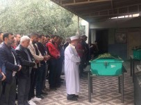 Izmir'de Motosiklet Kazasinda Ölen 2 Kardes Topraga Verildi