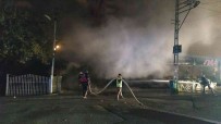 Van'da Korkutan Is Yeri Yangini Açiklamasi Alevler Geceyi Aydinlatti