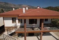 Devlet yaralarını sardı! Antalya'da yangından etkilenenler yarın yeni yuvalarına kavuşacaklar