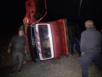 Gercüs'te Odun Yüklü Kamyonet Devrildi