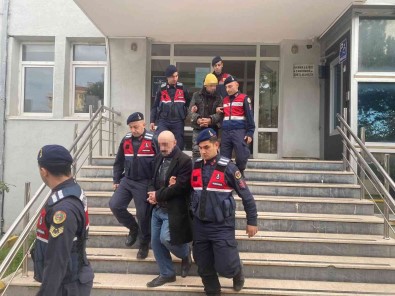 3 Ayri Suçtan 14 Yil Hapis Cezasi Vardi Yakalandi