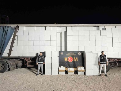 Bursa'da Kaçak Sigara Operasyonu