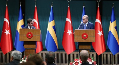 Cumhurbaşkanı Erdoğan hain darbe girişiminin sinyalini veren Keneş'in iadesini istedi!