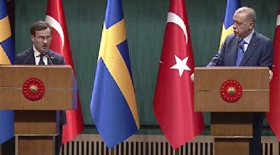 Cumhurbaşkanı Recep Tayyip Erdoğan ile İsveç Başbakanı Ulf Kristersson ortak basın toplantısında açıkladı! 'İsveç, Türkiye'ye verdiği sözlere riayet edecektir.'