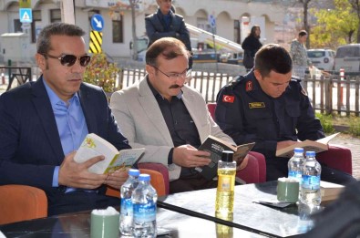 Emet'te Kitap Okuma Etkinligi