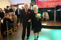 Sevdigi Kadinla Evlenebilmek Için Huzurevine Yerlesti