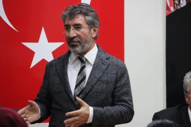 Varan Çifti Idlib'te Gümüshane Mahallesi Kuruyor