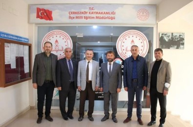 Bin 500 Adet Mont Ihtiyaç Sahibi Ögrencilere Dagitilacak