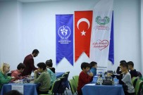 Çocuklar 'Cumhuriyet Satranç Turnuvasinda' Kiyasiya Mücadele Etti
