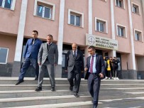 Kagizman'da Çocuklarin Kaymakam Sevgisi