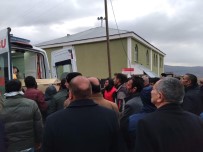 Otobüs Kazasinda Hayatini Kaybeden Nevzat Tas Muradiye'de Topraga Verildi