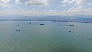 Izmit Körfezi Bu Yil 7 Bin 759 Gemiyi Agirladi