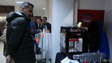 Ögretmenlerin Büyük Basarisi Açiklamasi 20 Bin TL'lik 3 Boyutlu Yaziciyi Çok Daha Ucuza Ürettiler