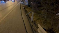 Bagcilar'da Kontrolden Çikan Otomobil Bariyerleri Asip Yol Kenarina Uçtu Açiklamasi 2 Yarali