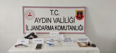 Jandarmadan Uyusturucuya Geçit Yok Açiklamasi 5 Gözalti